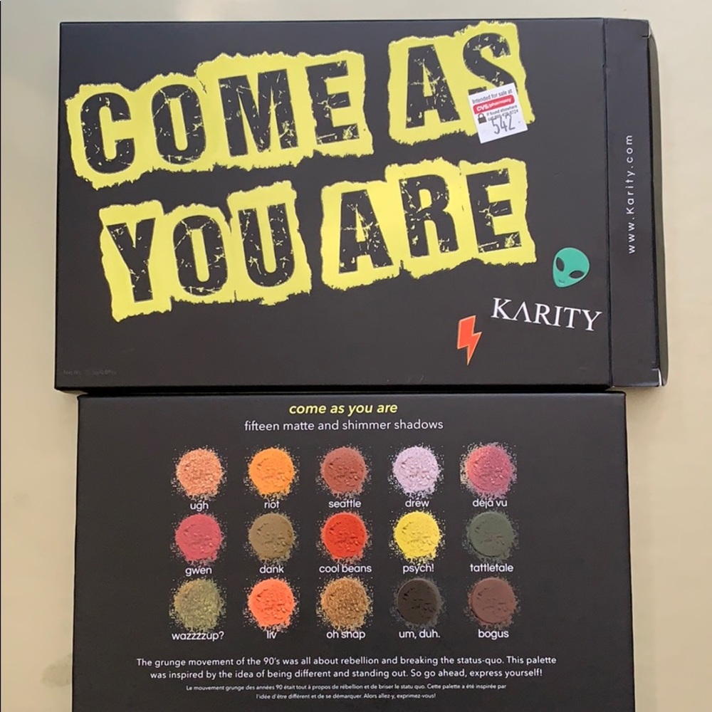 Karity eyeshadow palette